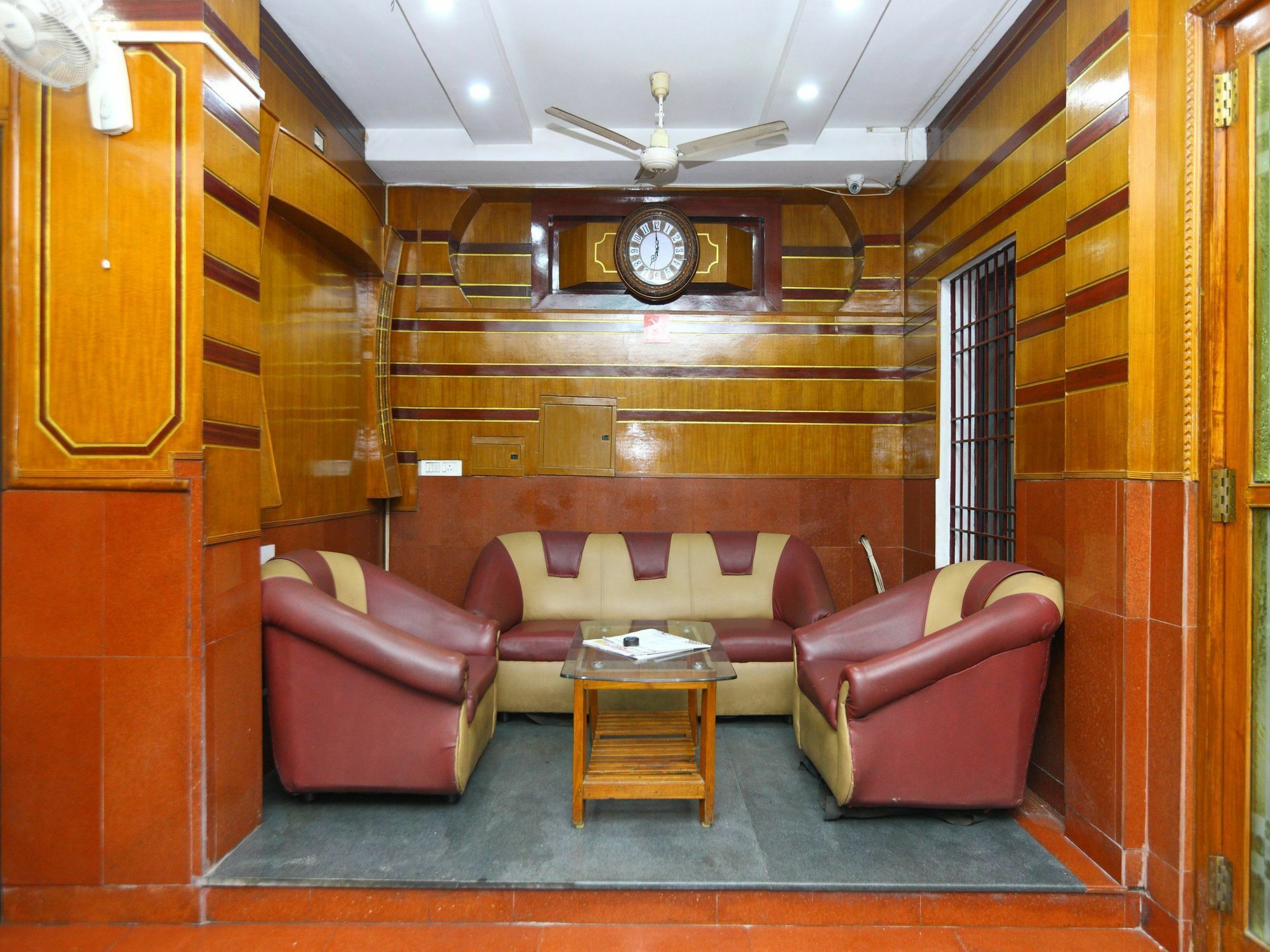 Oyo 9343 Jp Residency Hotel Пондичери Екстериор снимка